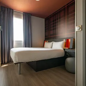 Easyhotel Paris Charles De Gaulle Villepinte Hotel Tremblay-en-France